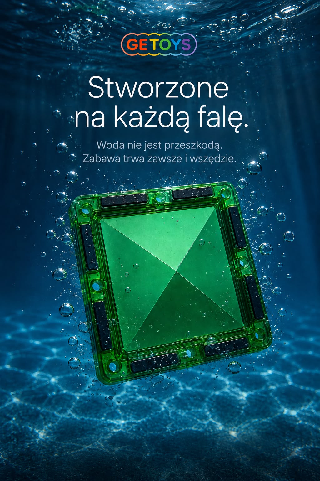 Zielony klocek magnetyczny GE TOYS pod wodą